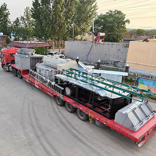 雙民環(huán)保118立方米發(fā)酵罐裝車(chē)發(fā)貨！